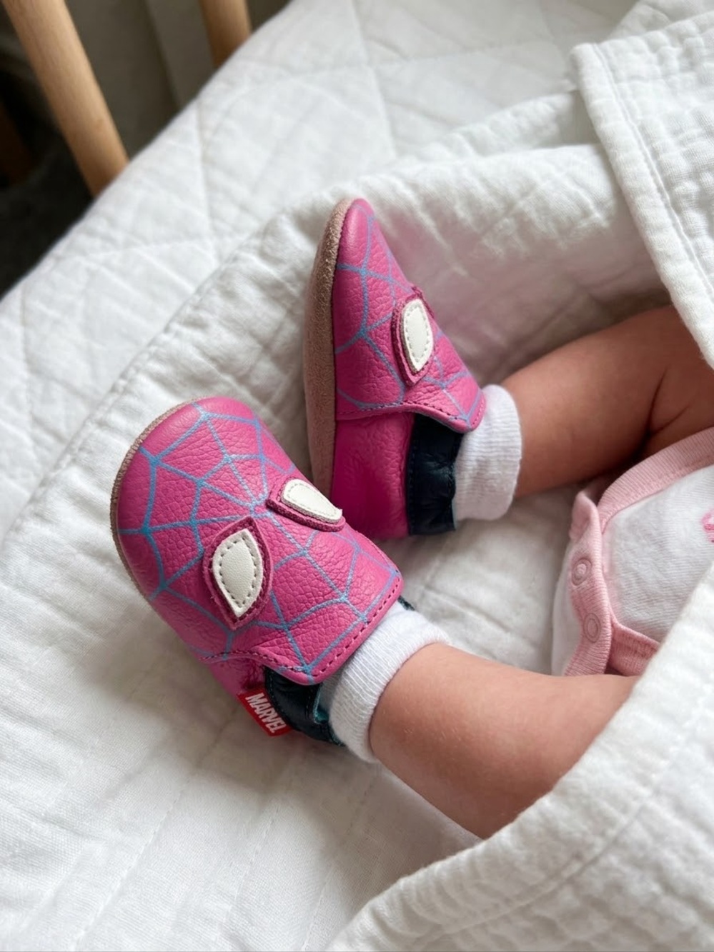 Robeez new box Marvel girls baby Pink Spiderman Web Soft-Soled Shoes 0-6 months